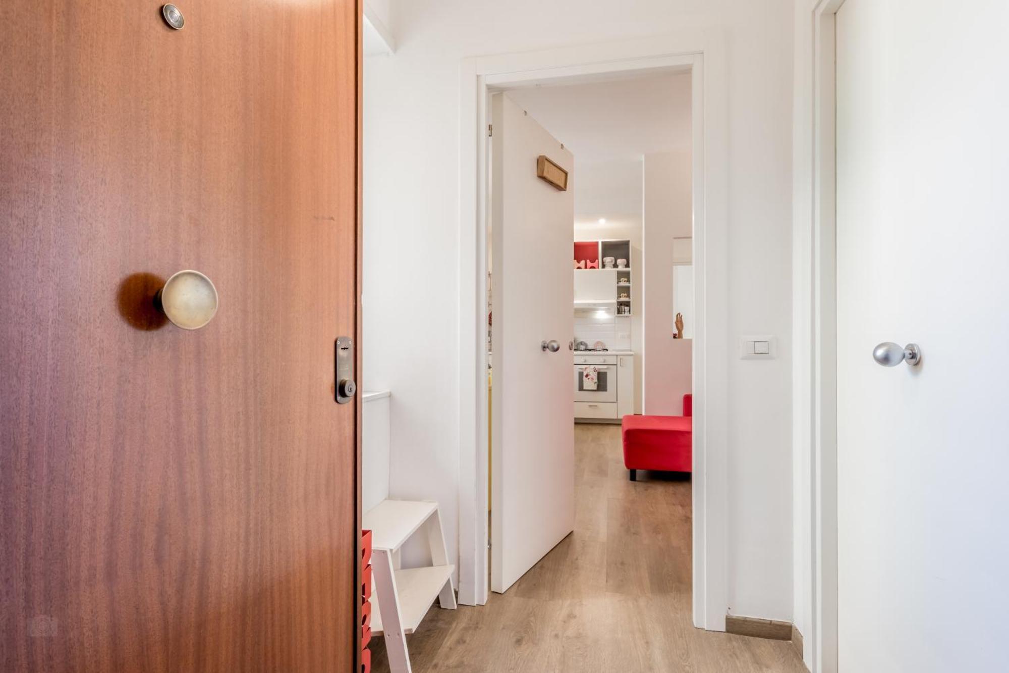 True Colors Vatican Apartment Rom